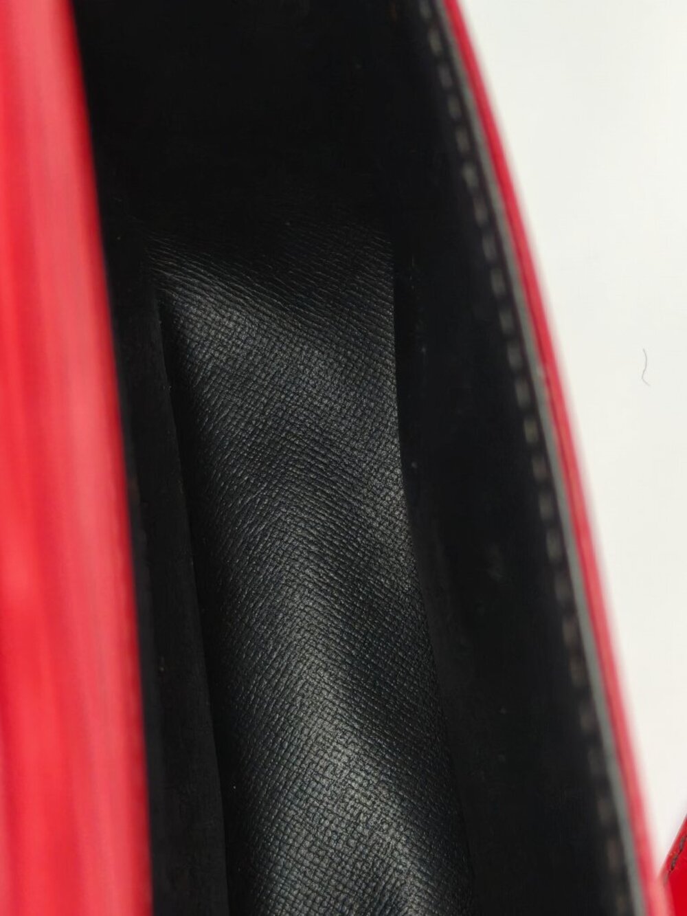 Louis Vuitton Epi Saint Cloud PM Red Castilian Leather Crossbody Shoulder Bag - Picture 13 of 15